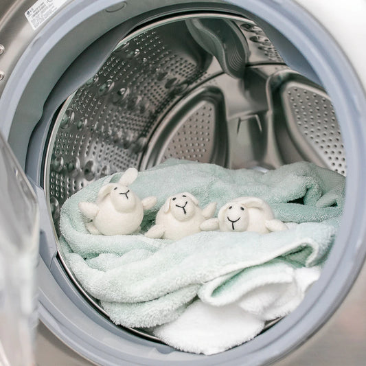 NELLIE'S SCENTED DRYERBALL - LAVENDER